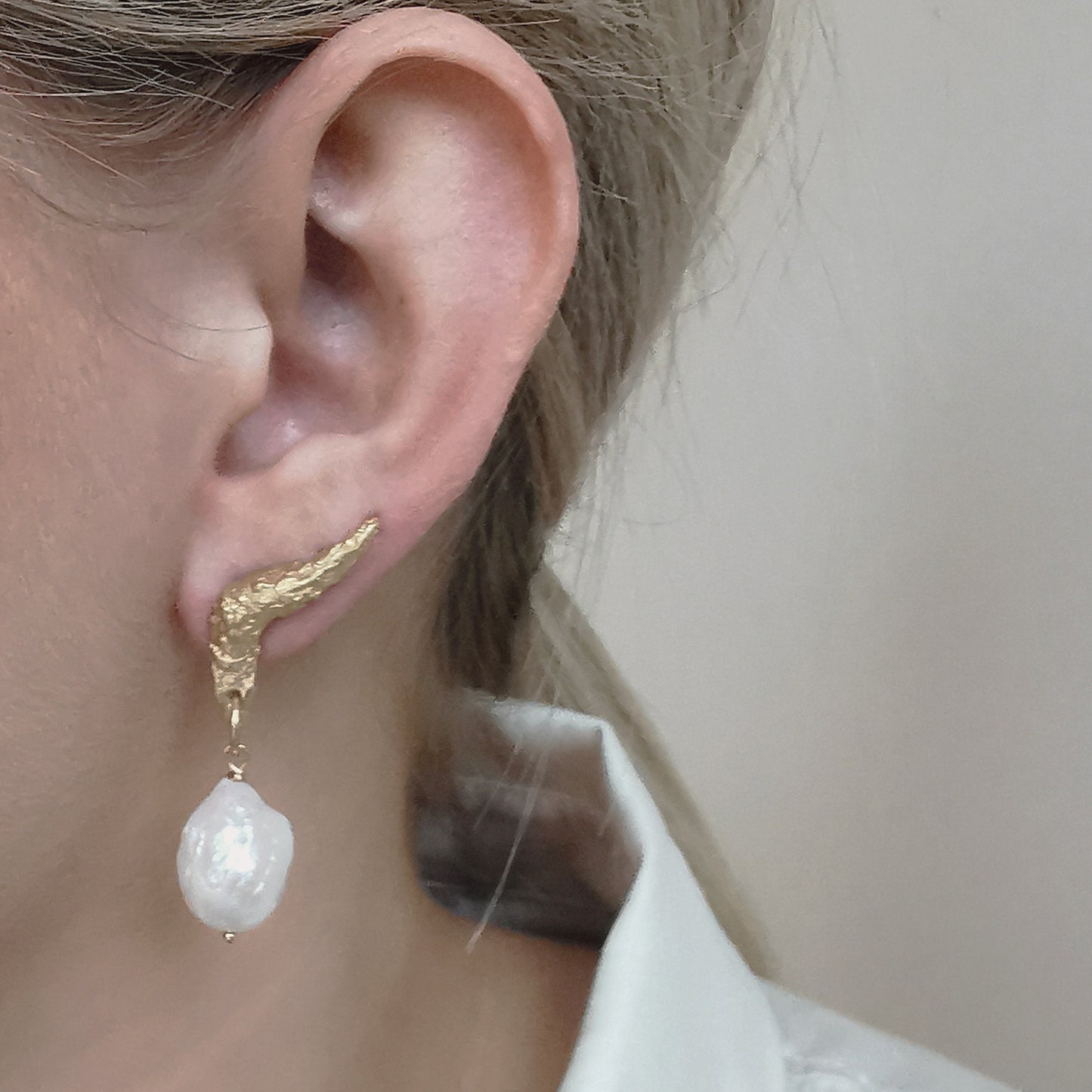 PEARL CASCADE Øredobber Gullbelagt