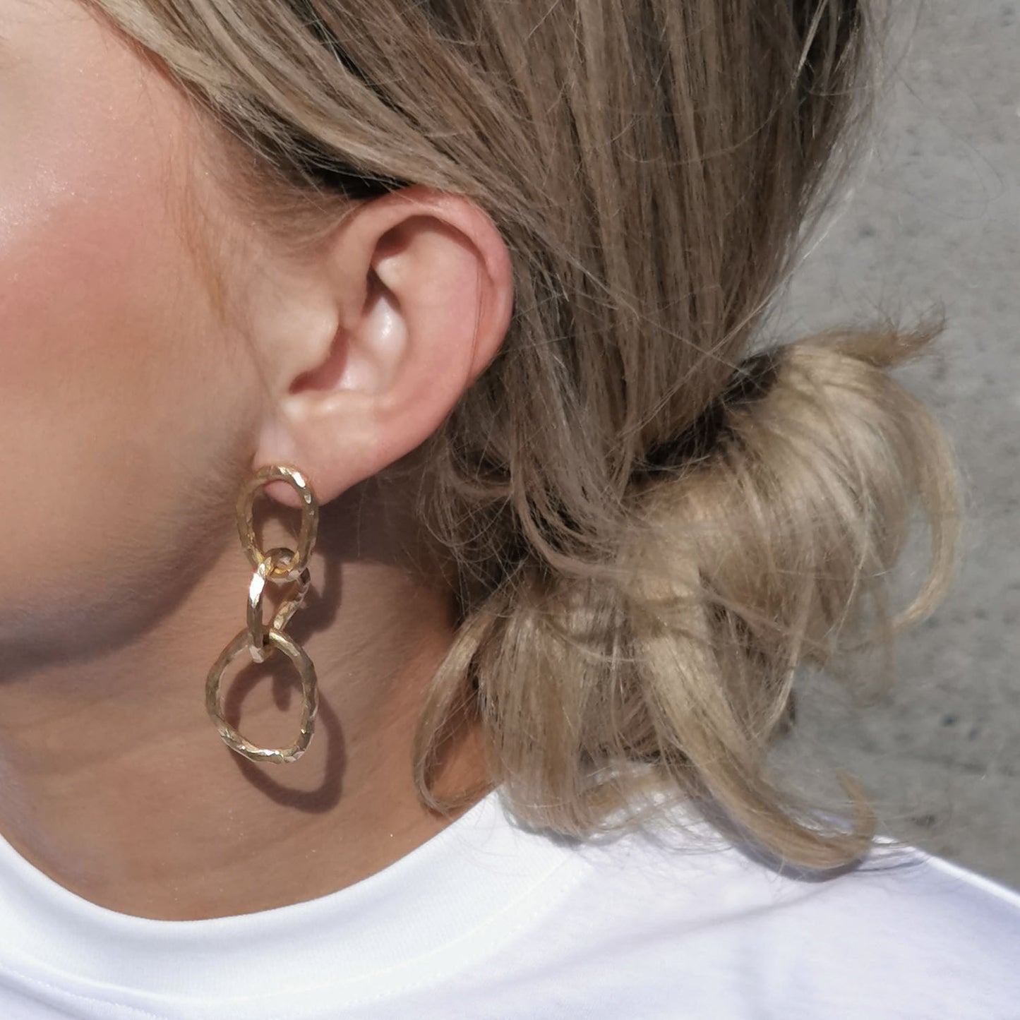 FLOW CHAIN Øredobber Gullbelagt