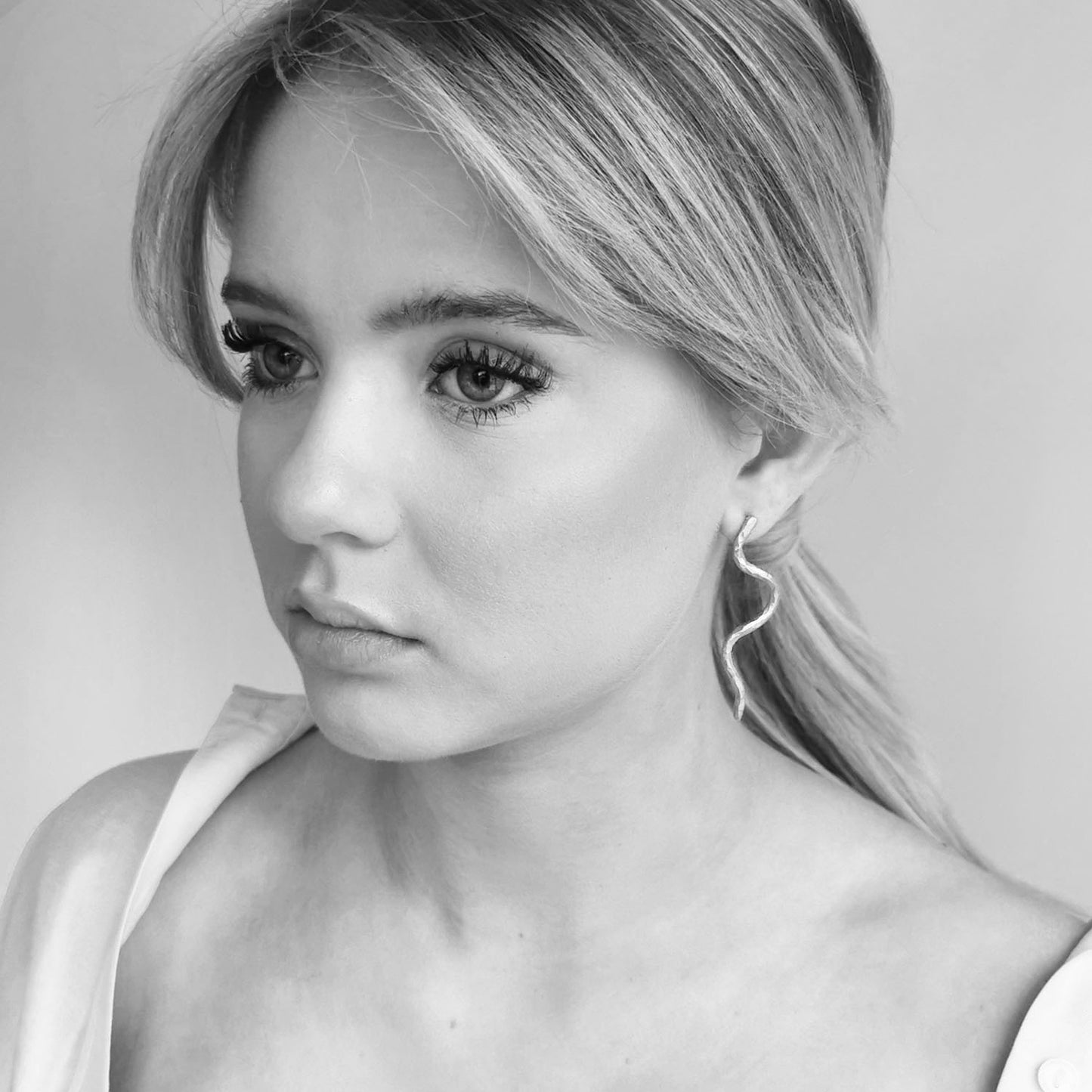 MEDIUM WAVE Øredobber Sølv