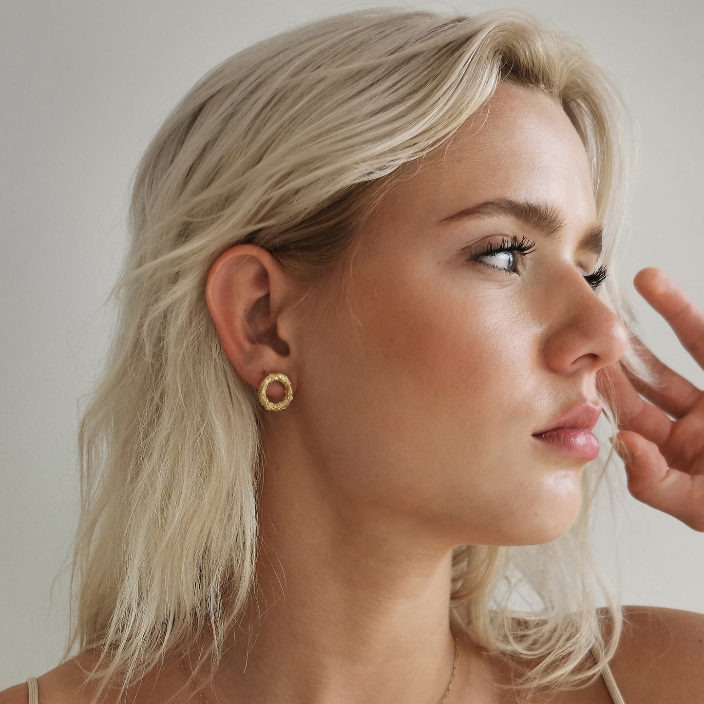 ONENESS Øredobber Gullbelagt