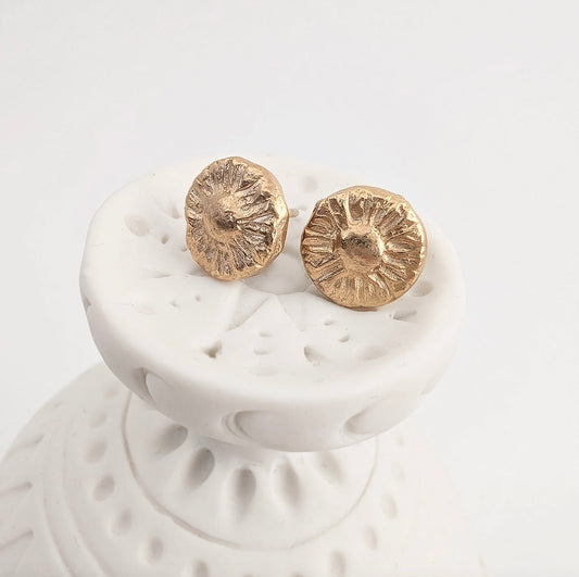 AURORA EAR STUDS GOLD