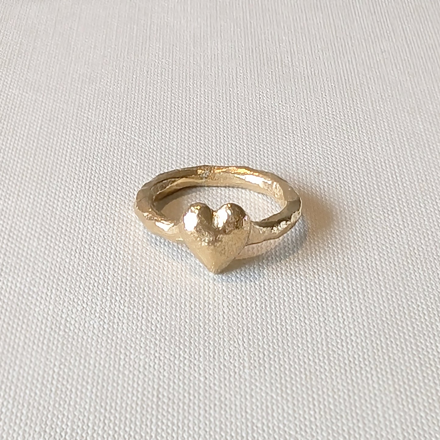 HEART RING GOLD MEDIUM