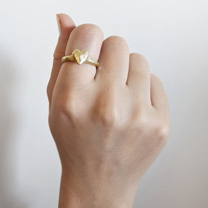 HEART RING GOLD MEDIUM