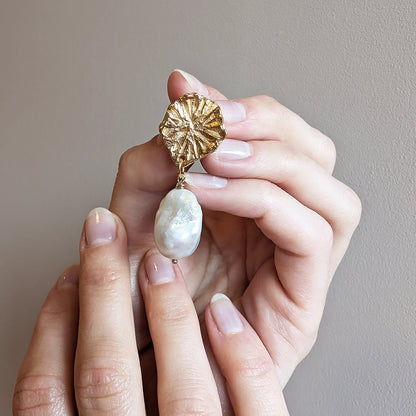 CORAL & PEARL EARRINGS GOLD